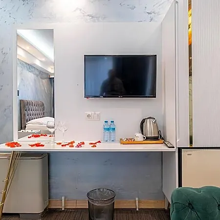 Stay Suite Hotel *